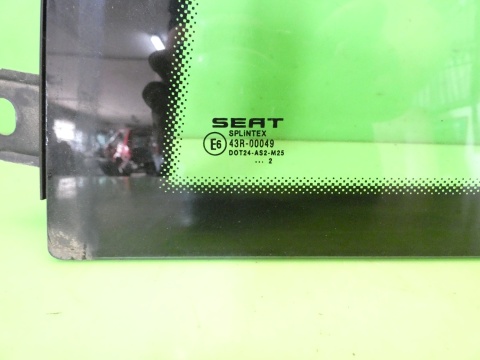 Szyba karoseryjna uchylna lewa tył SEAT IBIZA III 6L 3D 02-05