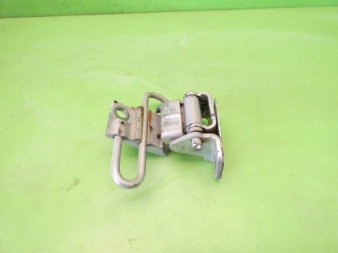 Zawias ogranicznik prawy przód dół 4B0831412B LS7N SEAT IBIZA III 6L 3D 02-