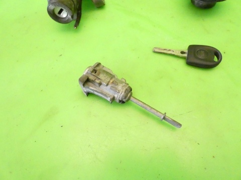 Zestaw wkładek wkładki stacyjka korek paliwa SEAT IBIZA III 6L 3D 02-05