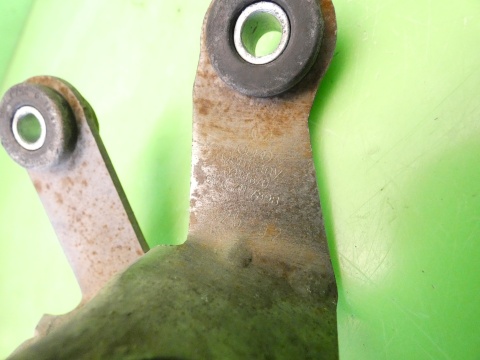 Łapa linek zmiany biegów 6Q0711789B SEAT IBIZA III 6L 1.2 12V 02-05