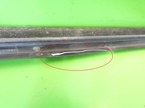 Listwa zgarniająca lewa przód 6L3837477 SEAT IBIZA III 6L 3D 02-05