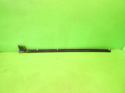 Listwa zgarniająca prawa przód 6L3837478 SEAT IBIZA III 6L 3D 02-05