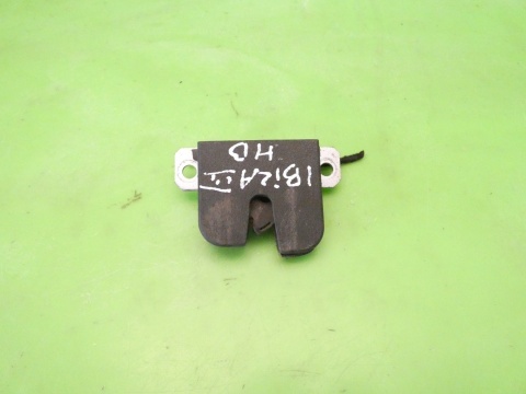 Zamek klapy tył bagażnika 6L6827505A SEAT IBIZA III 6L 02-05