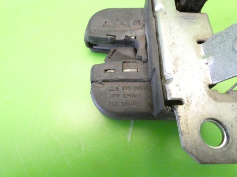Zamek klapy tył bagażnika 6L6827505A SEAT IBIZA III 6L 02-05