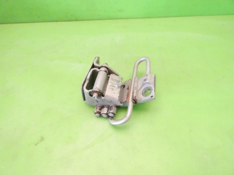 Zawias ogranicznik prawy przód dół 4B0831412B LS7N SEAT IBIZA III 6L 3D 02-