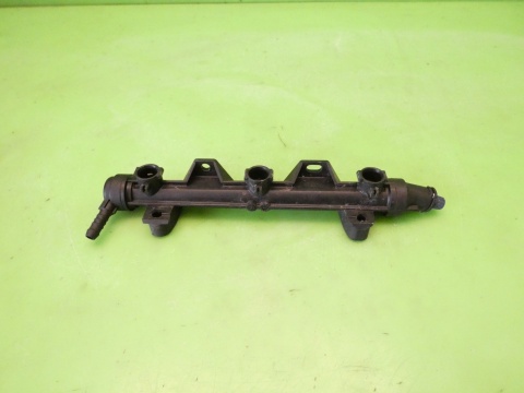 Listwa wtryskowa 03E133320 03E133319 SEAT IBIZA III 6L 1.2 12V