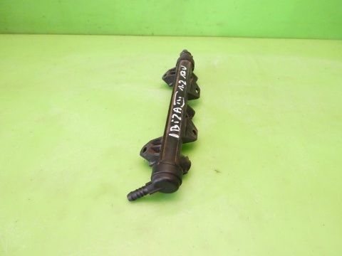 Listwa wtryskowa 03E133320 03E133319 SEAT IBIZA III 6L 1.2 12V