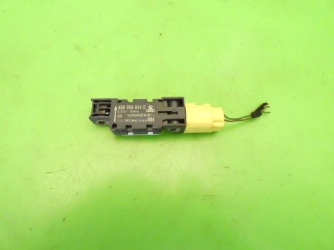 Czujnik uderzeniowy lewy tył 4B0959643D AUDI A3 8P FL 1.4 TFSI 08-13