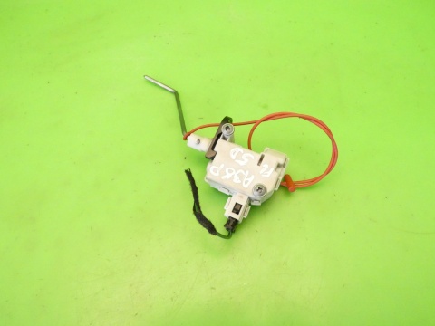 Siłownik zamka centralnego klapki wlewu paliwa AUDI A3 8P FL 5D 08-13