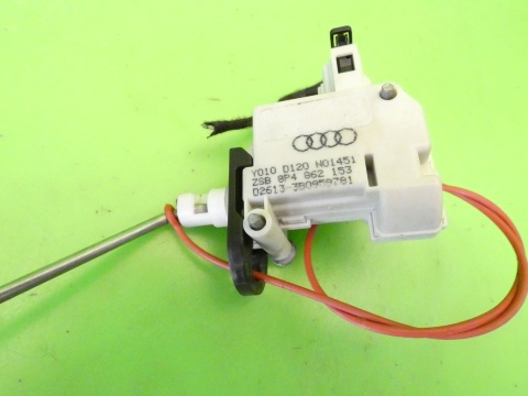 Siłownik zamka centralnego klapki wlewu paliwa AUDI A3 8P FL 5D 08-13
