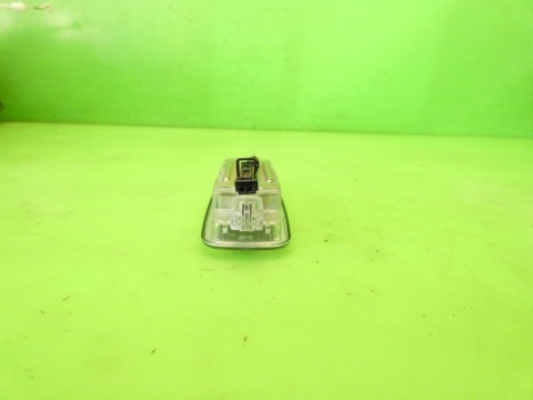 Lampka oświetlenie podsufitki prawa przód 4E0947105 AUDI A3 8P FL 5D 08-13