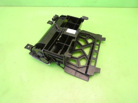 Popielniczka przód 8P0857951 AUDI A3 8P FL 08-13