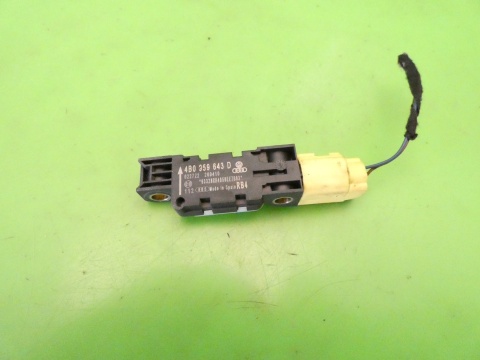 Czujnik uderzeniowy prawy tył 4B0959643D AUDI A3 8P FL 1.4 TFSI 08-13
