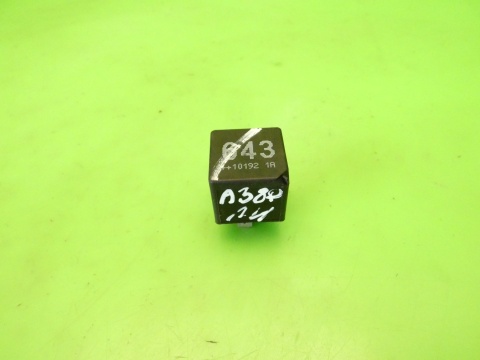 Przekaźnik 643 8K0951253 AUDI A3 8P FL 1.4 TFSI 08-13
