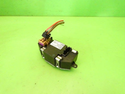 Opornik rezystor wentylatora dmuchawy 3C0907521F AUDI A3 8P FL 1.4 TFSI 08-