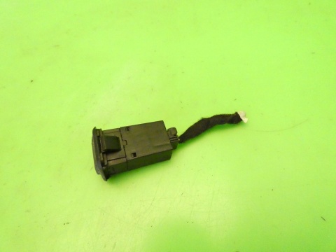 Gniazdo złącze port aux 8J0035475 AUDI A3 8P FL 08-13