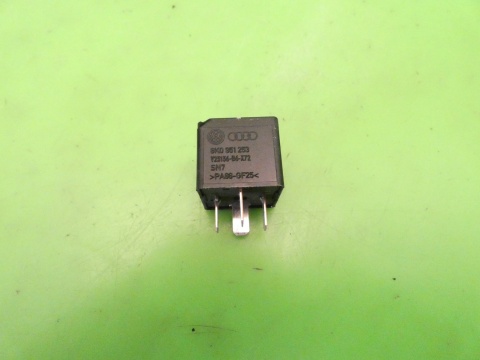 Przekaźnik 643 8K0951253 AUDI A3 8P FL 1.4 TFSI 08-13