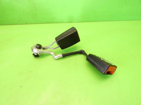 Zatrzask zapięcie pasa lewy tył środek 8P0857739C AUDI A3 8P FL 5D 08-13