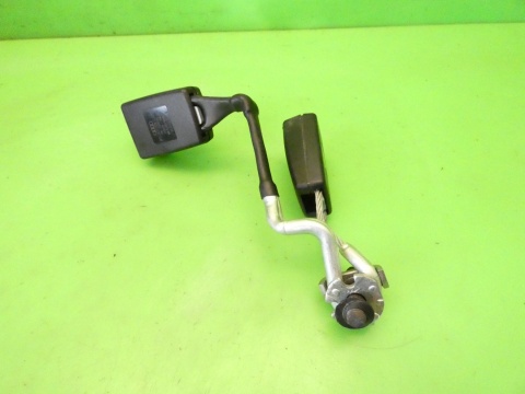 Zatrzask zapięcie pasa lewy tył środek 8P0857739C AUDI A3 8P FL 5D 08-13