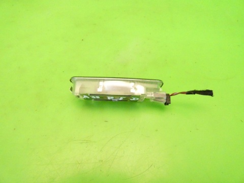 Lampka oświetlenie podsufitki lewa przód 4E0947105 AUDI A3 8P FL 5D 08-13