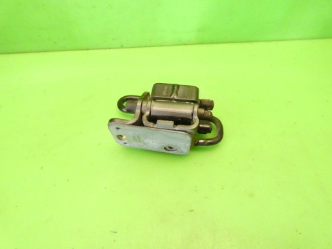 Zawias ogranicznik drzwi prawy przód dół LZ7L 8E0831412E AUDI A3 8P FL 5D