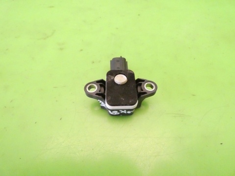 Czujnik uderzeniowy prawy 8P0955557 AUDI A3 8P FL 1.4 TFSI 08-13