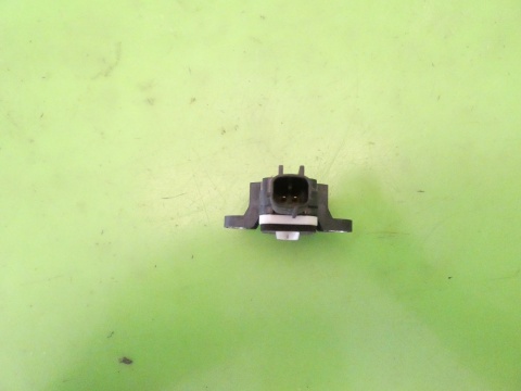 Czujnik uderzeniowy prawy 8P0955557 AUDI A3 8P FL 1.4 TFSI 08-13