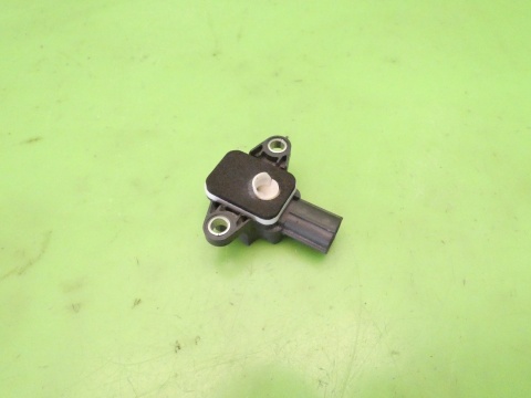 Czujnik uderzeniowy lewy 8P0955557 AUDI A3 8P FL 1.4 TFSI 08-13