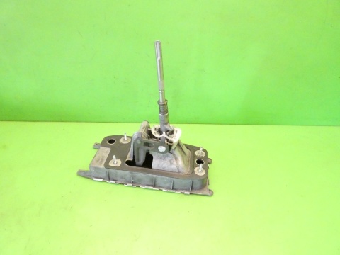 Lewarek dźwignia zmiany 6 biegów 1Q0711049C AUDI A3 8P FL 1.4 TFSI 08-13