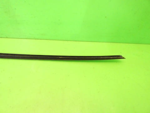 Listwa szyby czołowej lewa 8P0854327B AUDI A3 8P FL 5D 08-13