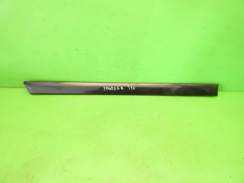 Listwa drzwiowa prawa tył 8P4853964A LZ7L AUDI A3 8P FL 5D 08-13