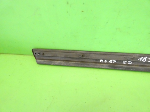 Listwa drzwiowa prawa tył dół 8P4853970E LZ7L AUDI A3 8P FL 5D 08-13