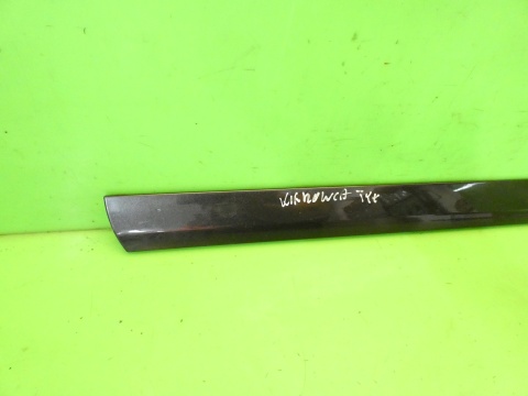 Listwa drzwiowa lewa tył dół 8P4853969E LZ7L AUDI A3 8P FL 5D 08-13