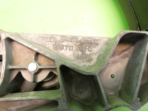 Lewarek dźwignia hamulca ręcznego 8P0711303C AUDI A3 8P FL 1.4 TFSI 08-13