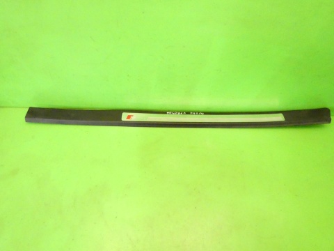 Listwa nakładka na próg prawa przód sline AUDI A3 8P FL 5D 08-13