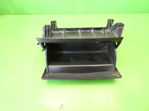 Schowek fotela prawy pasażera 8P0881578 AUDI A3 8P FL 08-13