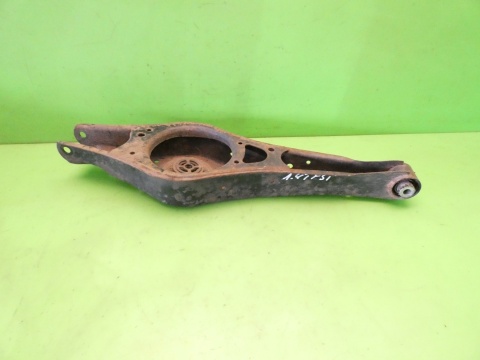 Wahacz poprzeczny prawy tył dół AUDI A3 8P FL 1.4 TFSI 5D 08-13