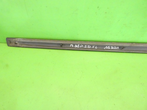 Listwa drzwiowa prawa przód 8P4853954A LZ7L AUDI A3 8P FL 5D 08-13