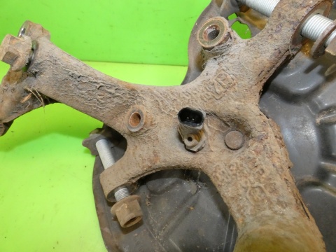 Zwrotnica piasta prawa tył AUDI A3 8P FL 1.4 TFSI 5D 08-13