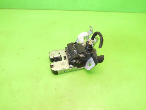 Centralny zamek klapy tył bagażnika 4pin 8K9927505A AUDI A3 8P FL 5D 08-13