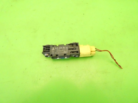 Czujnik uderzeniowy przód 8J0959651 AUDI A3 8P FL 1.4 TFSI 08-13