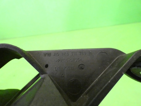 Łapa linek zmiany biegów 1K0711789H AUDI A3 8P FL 1.4 TFSI 08-13