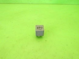 Przekaźnik 370 8D0951253 AUDI A3 8P FL 1.4 TFSI 08-13