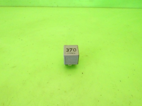 Przekaźnik 370 8D0951253 AUDI A3 8P FL 1.4 TFSI 08-13