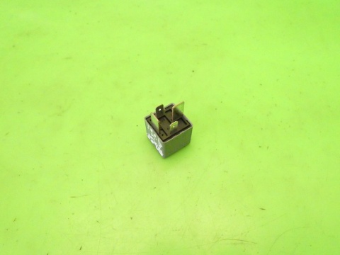 Przekaźnik 370 8D0951253 AUDI A3 8P FL 1.4 TFSI 08-13