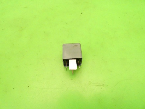 Przekaźnik 370 8D0951253 AUDI A3 8P FL 1.4 TFSI 08-13