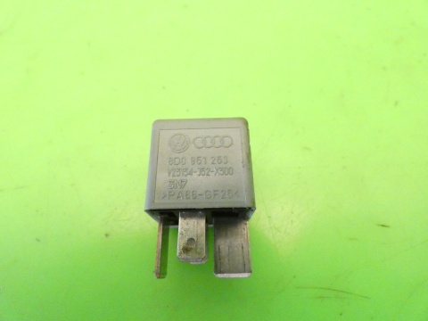 Przekaźnik 370 8D0951253 AUDI A3 8P FL 1.4 TFSI 08-13