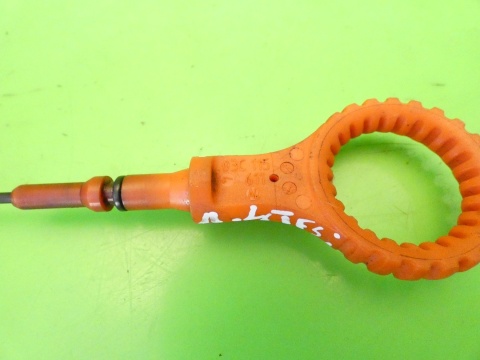 Miarka bagnet poziomu oleju 03C115611AD AUDI A3 8P FL 1.4 TFSI 08-13
