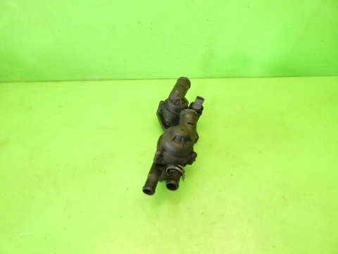 Króciec obudowa termostatu 03C121121D 03C121118D AUDI A3 8P FL 1.4 TFSI 08-