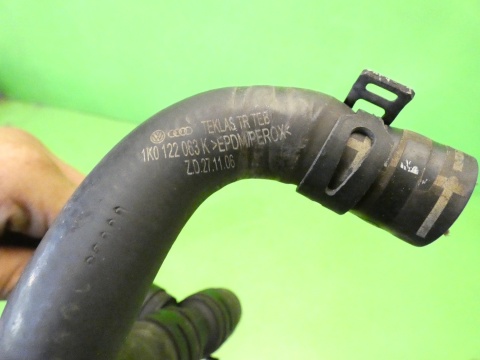 Węże rurki przewody króciec trójnik wody 1K0122063K AUDI A3 8P FL 1.4 TFSI